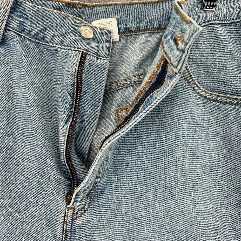 VTG Levi's 550 Relaxed Fit‎ Blue Denim Jean Shorts Men's 40 (Fits 38x10) 90s USA